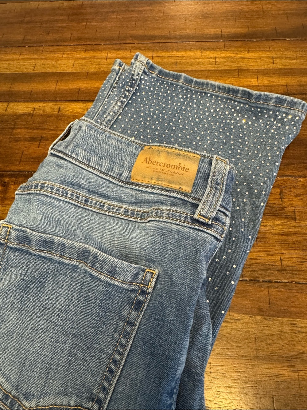 abercrombie kids High Rise Wide Leg Jeans with Embellished hem 15/16 Short